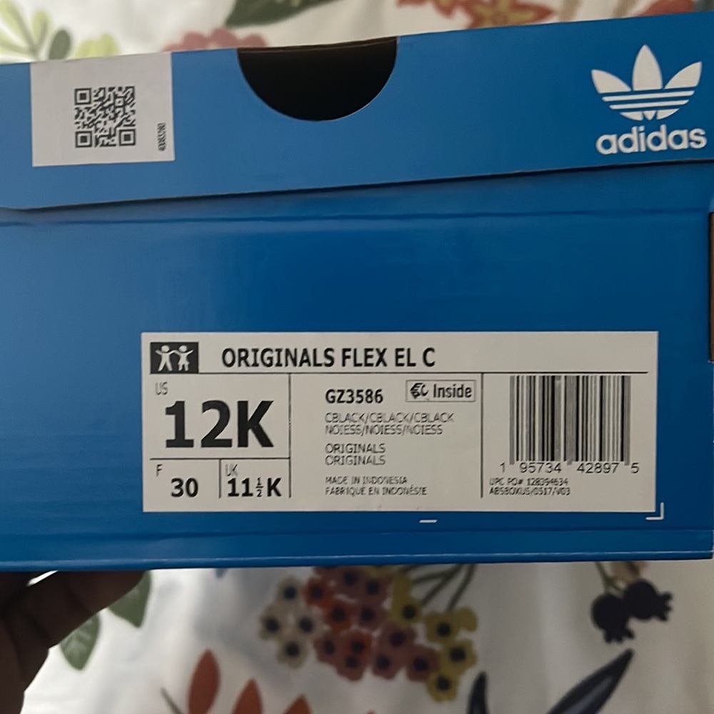 Adidas - Picture 8 of 9